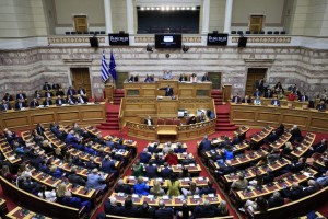 Βουλή: Με 159 «Ναι» και 136 «Όχι» εγκρίθηκε ο προϋπολογισμός του 2026
