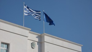 «Μείνετε στα σπίτια σας»: Έκτακτη οδηγία της ελληνικής πρεσβείας στο Άμπου Ντάμπι προς Έλληνες πολίτες, πώς θα επιτρέψουν στην Ελλάδα