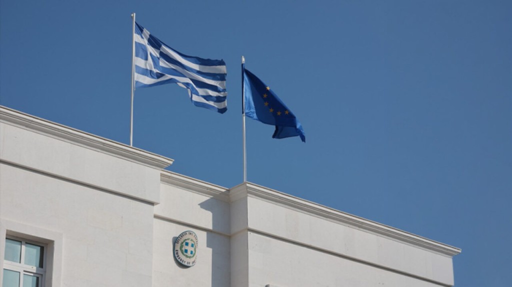 «Μείνετε στα σπίτια σας»: Έκτακτη οδηγία της ελληνικής πρεσβείας στο Άμπου Ντάμπι προς Έλληνες πολίτες, πώς θα επιτρέψουν στην Ελλάδα