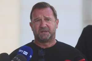 Ν.Πλακιάς στον Άρειο Πάγο: «Ζητάμε κακούργημα για τον Κ.Καραμανλή – Προβληματικό το άρθρο 86»