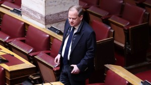 Τέμπη – Προανακριτική: Αντίστροφη μέτρηση για Καραμανλή