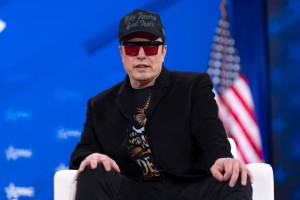 Έλον Μάσκ: «Αυτό που θέλει ο Ζελένσκι είναι διαβολικό»