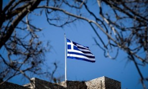 Ντροπιαστική εμφάνιση από στρατιωτικό άγημα στην Ακρόπολη: Σαν διαλυμένη διαδήλωση (βίντεο)