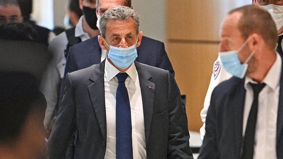 Ένοχος ο Σαρκοζί για διαφθορά και δωροδοκία